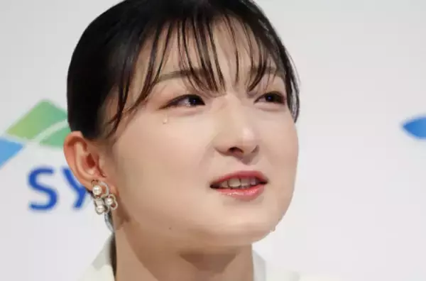 涙を流す坂本さん　フィギュア