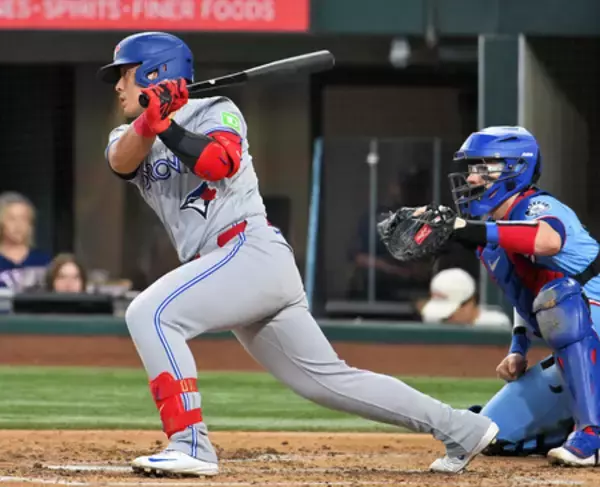 岡本が決勝適時打＝鈴木２５号ソロ―米大リーグ