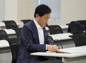 自民、国旗損壊罪で国民と修正協議へ