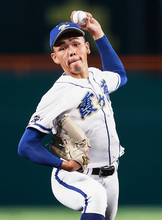 小林の力投　高校野球