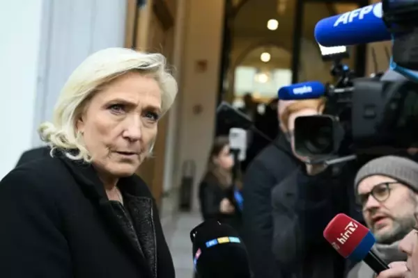 フランス、南太平洋の２島割譲計画を否定「誤報」