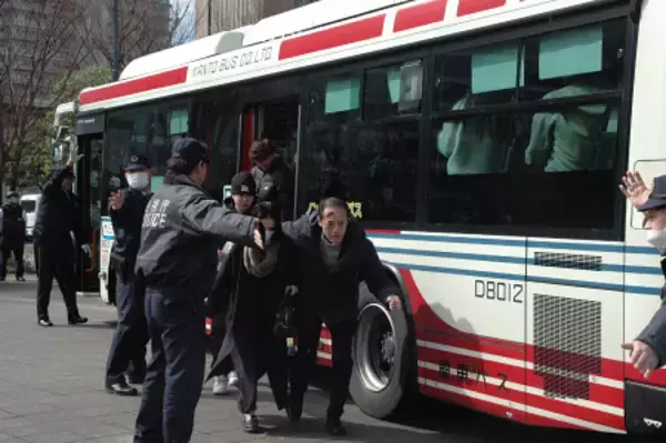 関東バスとテロ対処訓練