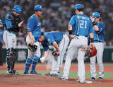 「集まる日本ハムナイン　プロ野球」の画像1