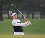 「調整する山下　米女子ゴルフ」の画像1