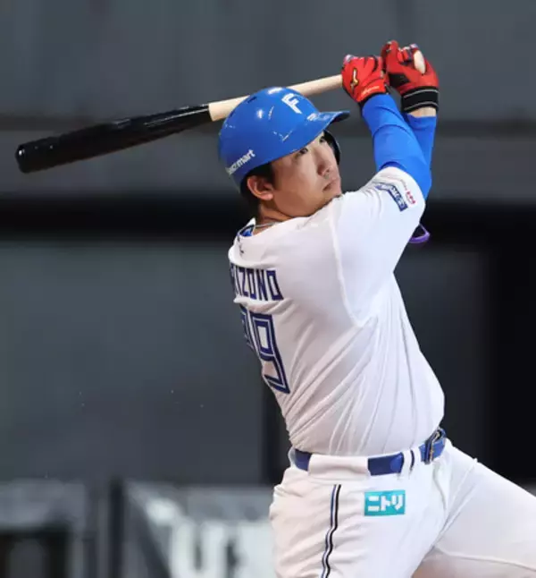 日本ハム３連勝＝プロ野球・日本ハム６―２楽天