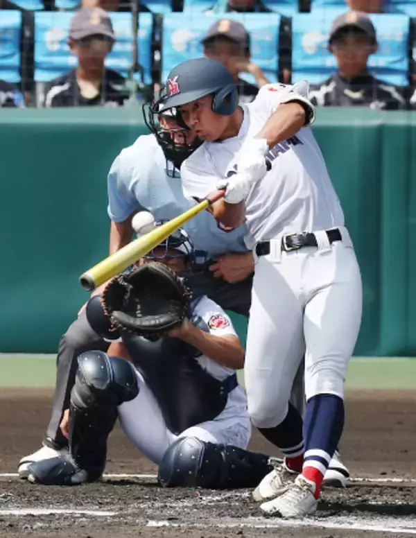 千島の適時三塁打　高校野球
