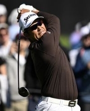 松山、３２位で最終ラウンドへ