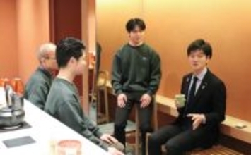 鈴木農水相、抹茶カフェを視察＝海外展開に期待、中東影響も