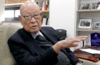 孔魯明元外相死去