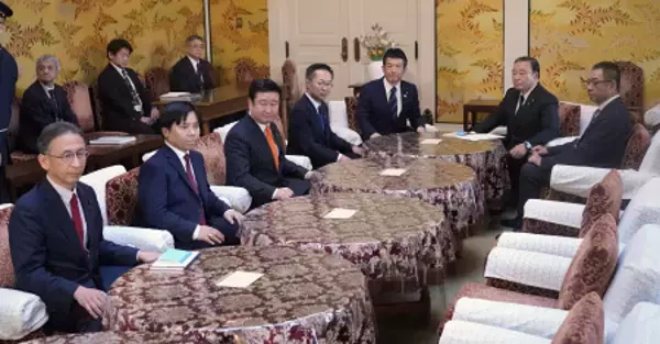 予算案の年度内成立目指す