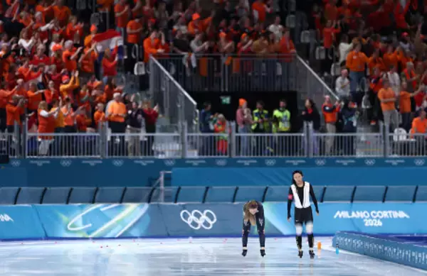 滑走を終えた高木　五輪