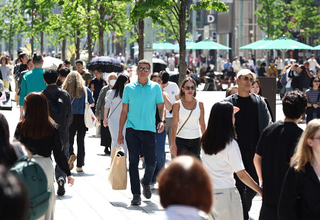 都心で今年初の夏日
