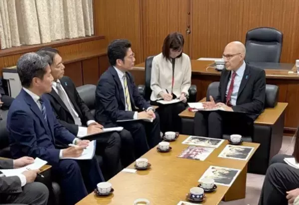 国連弁務官と面会