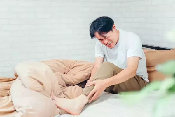 冬の夜中に脚がつる原因は腎臓機能の低下！？　鍼灸治療と生活改善で解消する方法