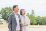 「老齢年金の「繰り下げ受給」は75歳まで可能　40代・50代が今知っておきたい年金の選択肢」の画像1