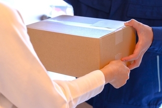 「送料無料」のその送料、いったい誰が払っているのか