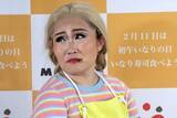 「「明らかに毒がある」44歳人気女性芸人　“金メダリスト”ものまねにネット賛否…イジりとリスペクトの境界線」の画像1