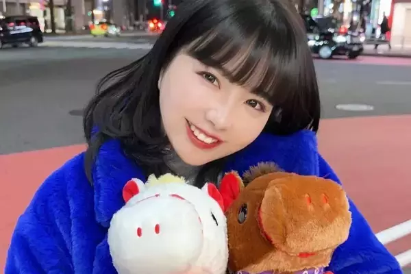 「可愛い」「残念」国民民主・28歳女性都議　議会に持ち込んだ“デコレーションPC”に賛否勃発も…反対派に「本質的ではない」と猛反論