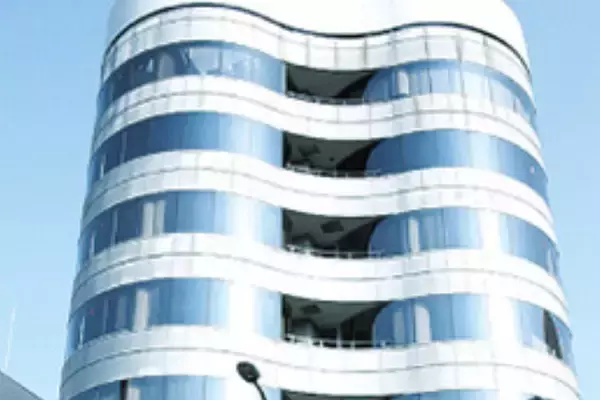 《小学館マンガワン騒動》性加害の漫画家が勤務していた通信制高校への批判が続出…取材に学校側が明かした“回答”