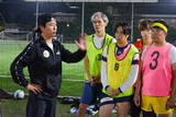 「国立7万人動員を目標に…芸人サッカーチーム率いる次長課長・河本「元代表・坪井コーチからスペイン戦術を」」の画像1