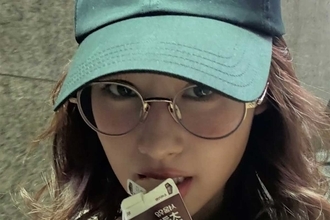 「あまり上品に見えない」「別格の美しさ」TWICE・サナ　“見せパン”衣装に賛否…本人が語った“真相”
