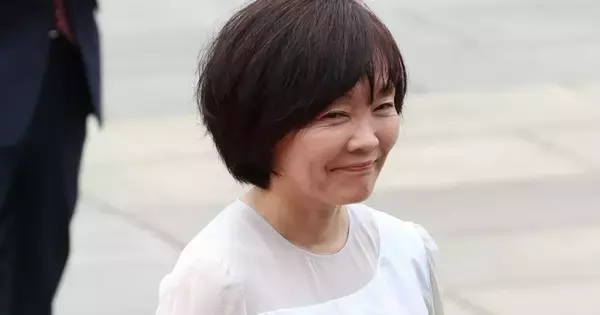 「どうやったら仲良くなれるんだ」安倍昭恵さん　“ゴリゴリタトゥー”の人気アーティストとの記念写真にネット驚愕