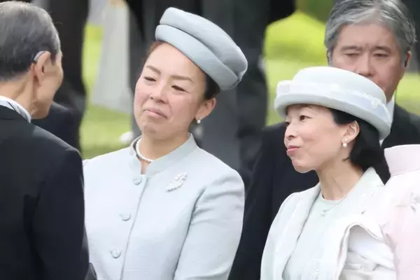 《園遊会でご会話も》彬子さま　三笠宮邸での転居生活がスタート！瑶子さまとの“急転和解の背景”
