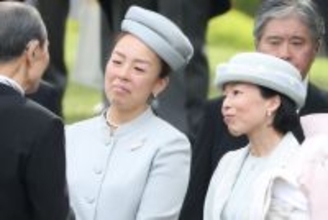 《園遊会でご会話も》彬子さま　三笠宮邸での転居生活がスタート！瑶子さまとの“急転和解の背景”