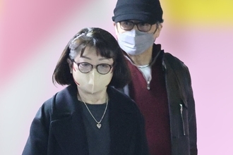 《撮影者は百恵さん？》三浦友和　念願の「縁結び神社」訪問を報告も…俳優業好調の独り身次男（40）は“抱負なし”