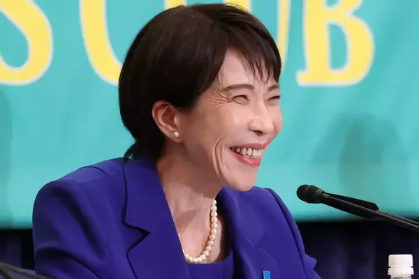 「乙女で笑いましたw」ネット衝撃　高市首相のテレビ党首討論で漏れた“本音“…論戦前に心奪われた“国民的アイドル”