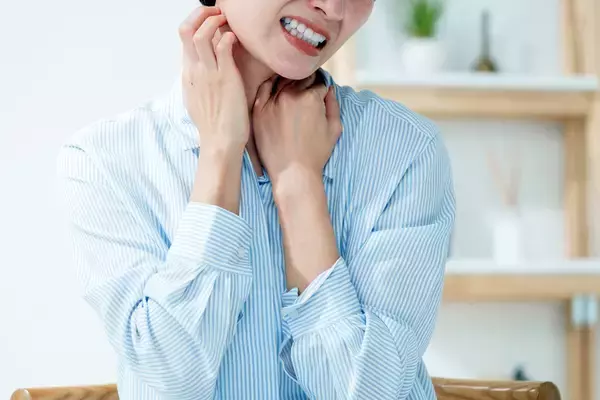 《花粉症に“悪影響”の意外な食材》スギ花粉症患者が“トマトを食べてはいけない”ワケ