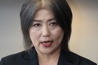 《警察、検察も激怒か》田久保眞紀被告　学歴詐称問題で“異例”の在宅起訴…19.2秒証書チラ見せ、テレビ出演の“煽り仕草”の末路