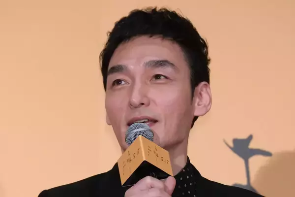 「胸熱すぎる」草彅剛「新しい地図」サイトに載った“SMAP元メンバー”の名前にファン歓喜