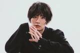 「「言葉の先に誰かがいることを忘れないように」実写映画単独初主演！板垣李光人の「言葉との向き合い方」」の画像1
