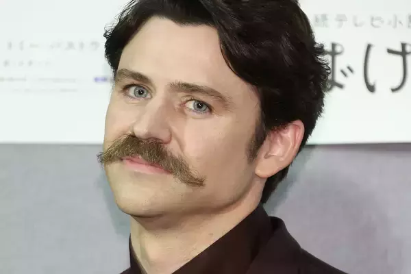 『ばけばけ』ヘブン役のトミー・バストウ　‘22年にカナダで日本語を教わった“50代女性芸能人”