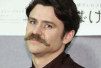 『ばけばけ』ヘブン役のトミー・バストウ　‘22年にカナダで日本語を教わった“50代女性芸能人”