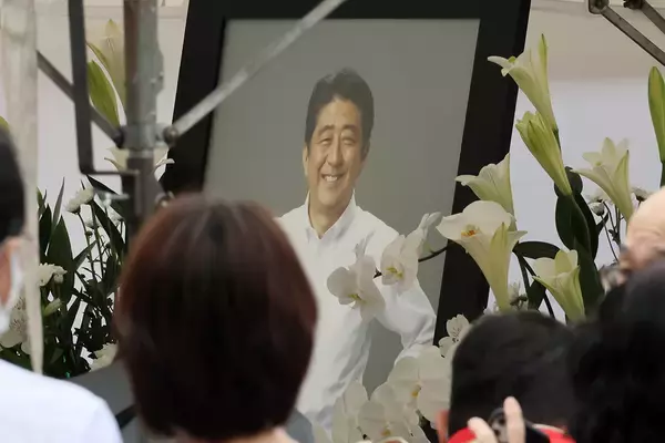 安倍元首相の国葬案内 元議員にも速達のなぜ…“人集めに必死”説の真相を事務局に聞いた