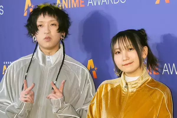 YOASOBI・Ayase　韓国の音楽番組で両腕にモザイク…波紋広がる“ゴツすぎタトゥー”姿