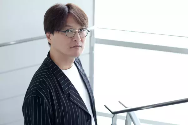 「お告げやなって…」純烈リーダー・酒井一圭　“売れない俳優”が歌手転身を決断した「転機の大ケガ」