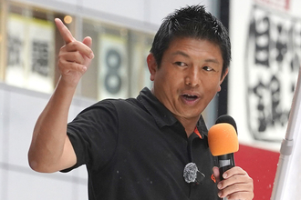 「“攻撃されている”とうまく見せている」参政党ウォッチャーが語る“問題発言”連発でも支持者の結束が強くなるワケ