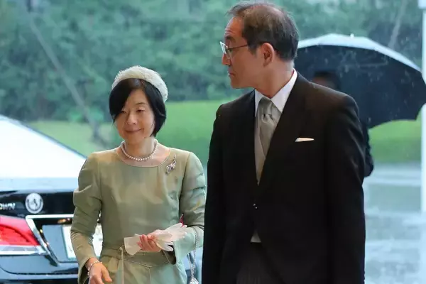 黒田清子さんに秋篠宮さまが“支持回復”をご相談…30年前には母・美智子さまへのバッシングに対応も