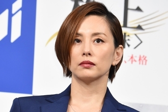 米倉涼子　家宅捜索騒動から10カ月で「楽天モバイルCM」に復活できたワケ