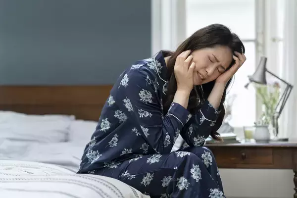 台風時の“頭痛”に悩む人が急増…影響を受けやすい人の特徴は？《専門医に聞いた対処法も》