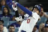 「大谷翔平は膝の違和感、真美子さんは消えないクマに苦悩…夫婦の不調癒す「疲労回復スープ」」の画像1