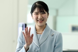 《民族衣装、ボレロ、1日に3通りの着回し》愛子さま　全11着！ラオスご訪問ファッションを振り返り