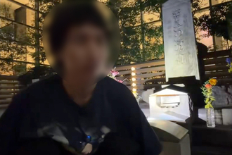 「抱きかかえただけじゃん」将門塚で迷惑行為の配信者　騒動謝罪も“無反省”ぶりが再び波紋…ネットは「結局口だけ」と呆れ声