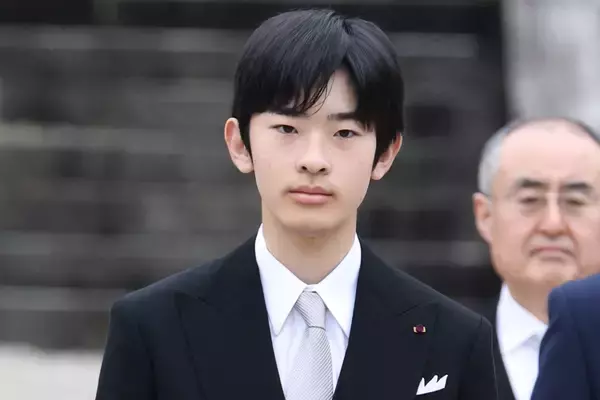 悠仁さま　大学進学後に急増する紀子さま“ご同行公務”に複雑胸中…宮内庁内でも「お一人のほうが実りも多いのでは」