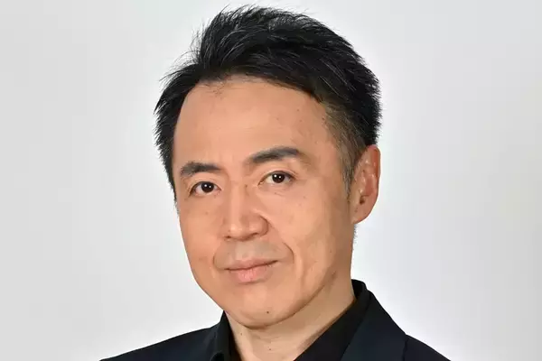 父・石ノ森章太郎へ「直立不動で頭を下げたい」俳優・丈が今まで明かさなかった感謝とドラマ『HOTEL』の思い出