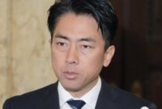「私にも小さな子供が…」小泉進次郎防衛相　政治家パーティで語っていた“徴兵制”への見解