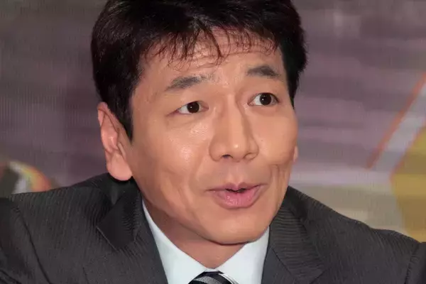 《年収10億円越え》上田晋也　“尖りすぎ芸人”を“レギュラー11本司会者”に変えた「年下妻のアドバイス」